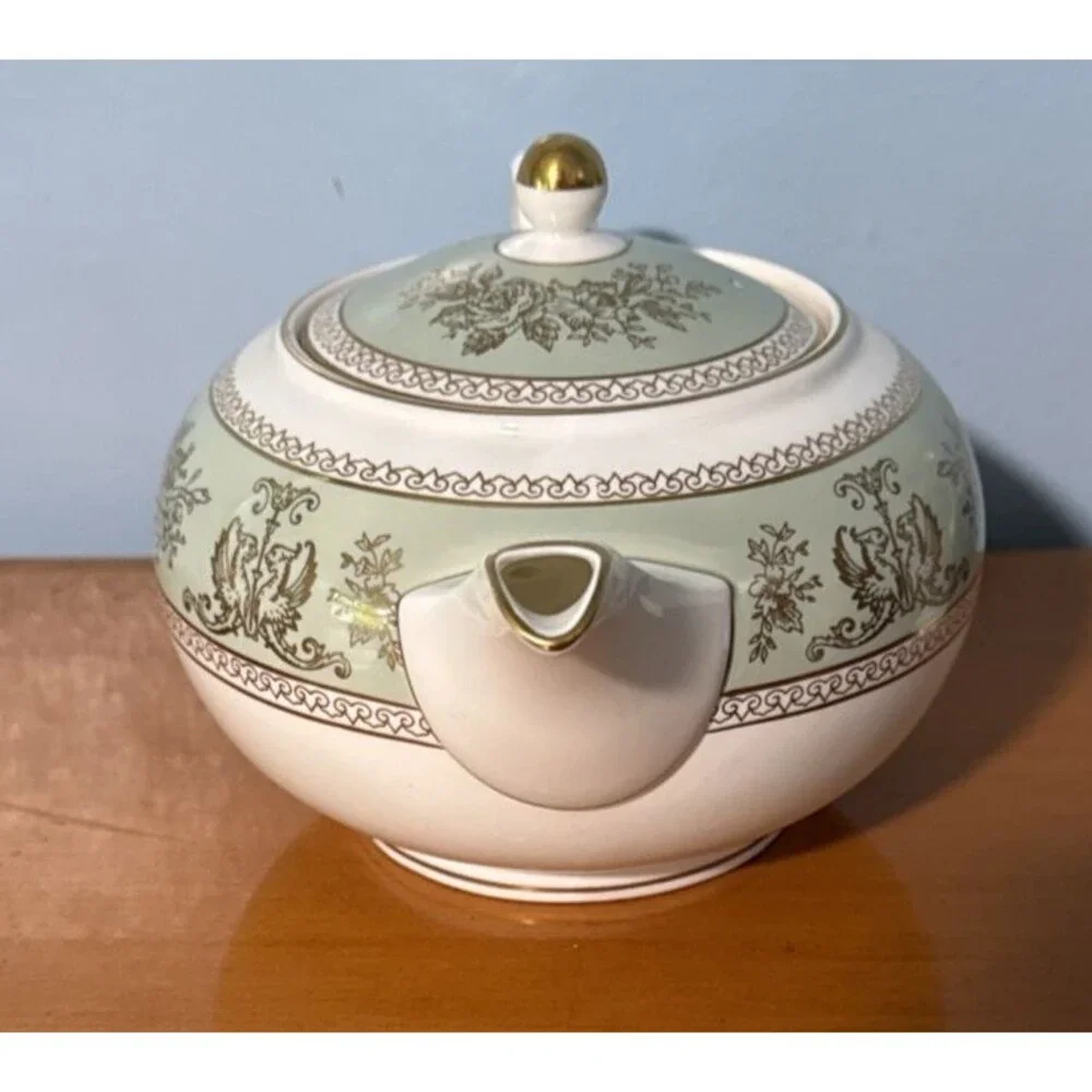 Wedgwood Gold Columbia Tea Pot Set Creamer/Sugar/4 Cups Sage Green England Mint